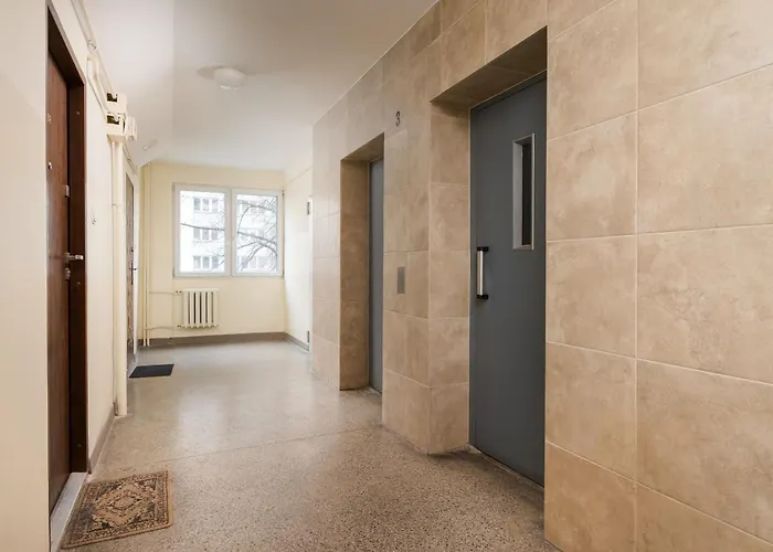 Metro Swietokrzyska Apartman